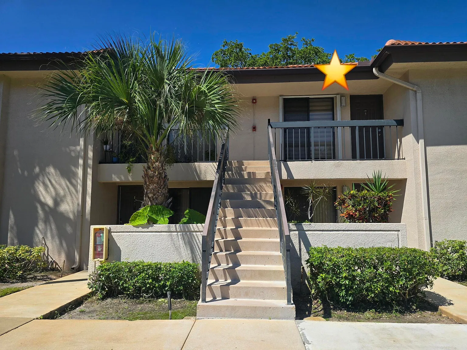 2 bed, 1200 sqft, $2,600 — Photo 1