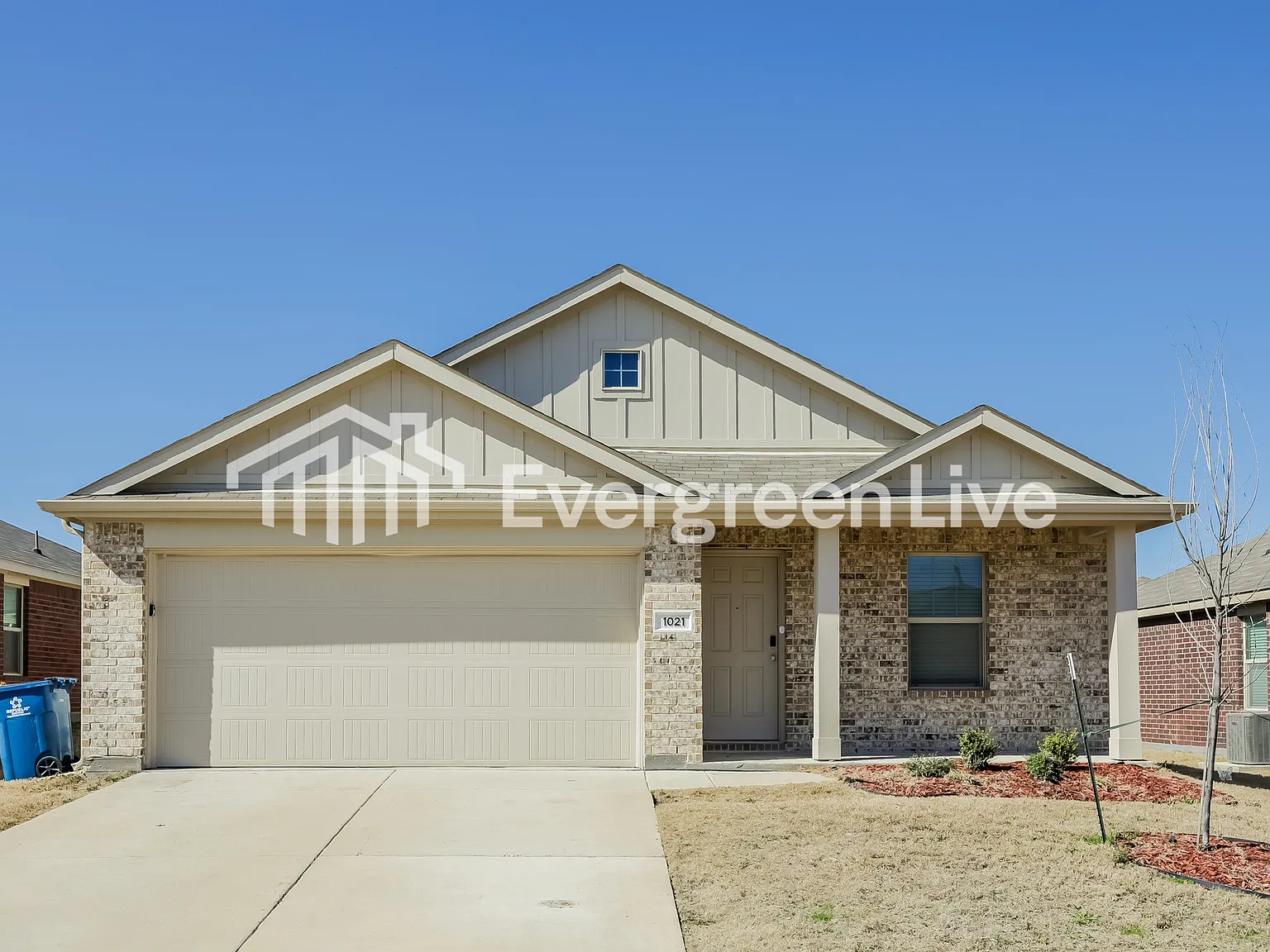 4 bed, 2.0 bath, 1720 sqft, $1,995 — Photo 1