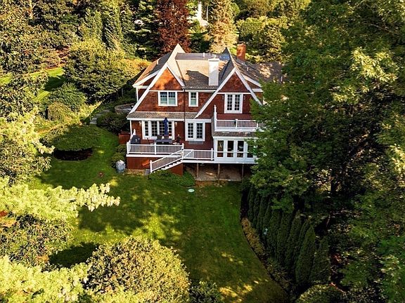 2nd image of 37 Forster Rd