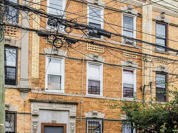 1156 Glenmore Ave, Brooklyn, NY 11208