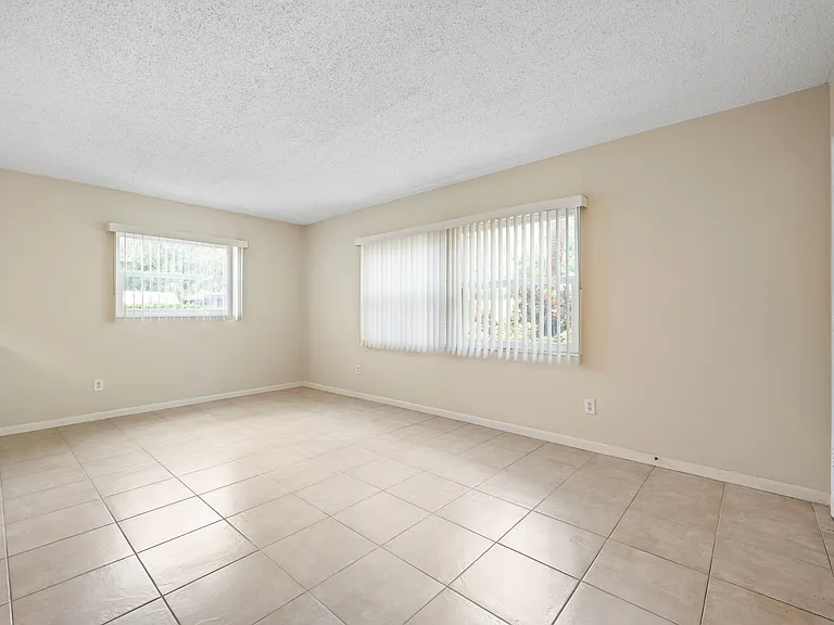 2525 W Bay Dr #A16 — Photo 9