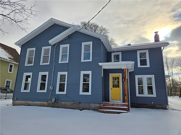 36 High St, Brockport, NY 14420