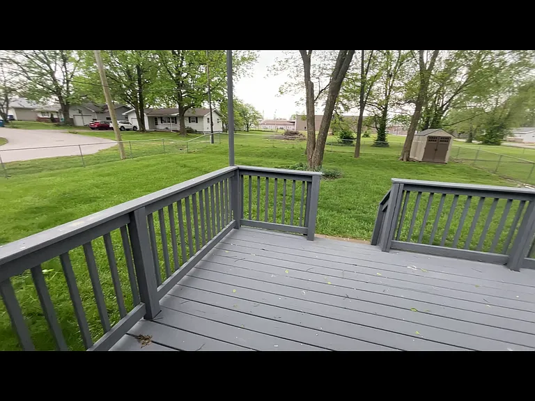 198 W Walnut St — Photo 16