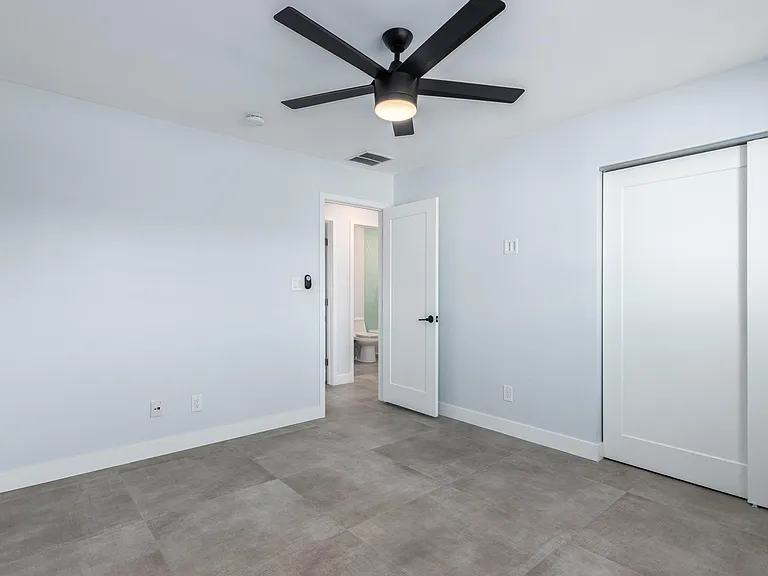 7431 E Coronado Rd — Photo 9