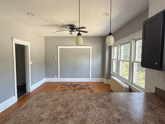 3rd image of 139 Ridgeway St