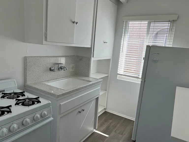 5910 E Naples Plz — Photo 9