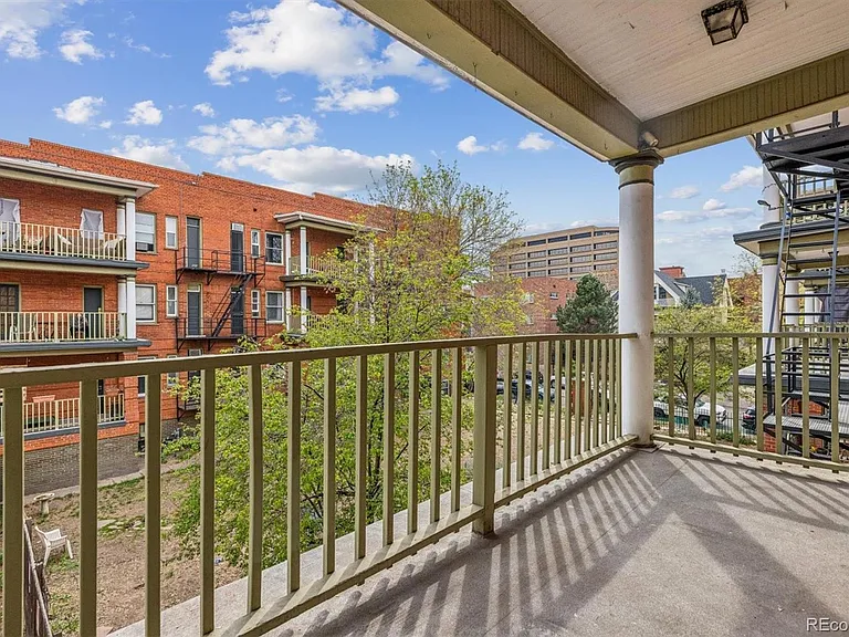 1376 N Pearl St #210 — Photo 16