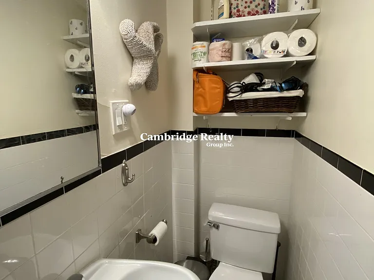 14 Chiswick Rd #1T — Photo 15