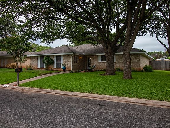 2nd image of 3013 Sierra Dr