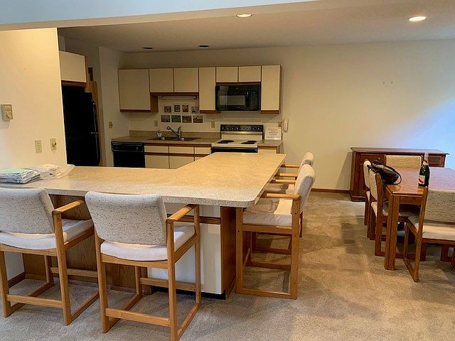 Kitchen, DR
