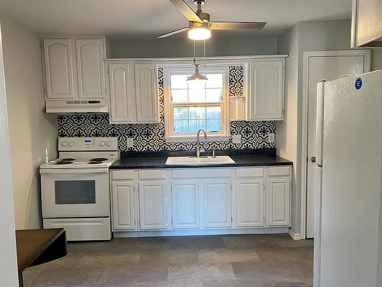 3607 36th St — Photo 3