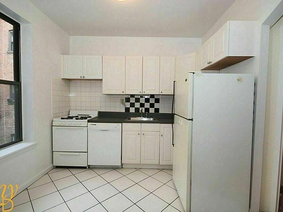 4th image of 64 Church Ave APT 3E