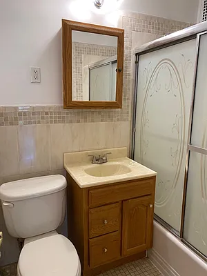 Rented by C M E PROPERTIES | media 11