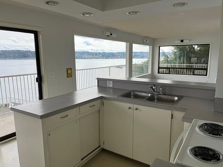 618 Washington Ave #4 — Photo 8
