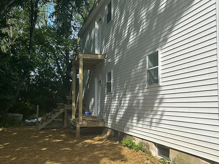 212 Smith St #A — Photo 18