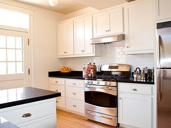 5th image of 1814 Wyman Ave #A