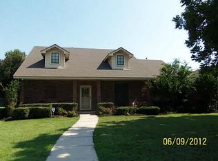 7613 Buck St, North Richland Hills, TX 76182