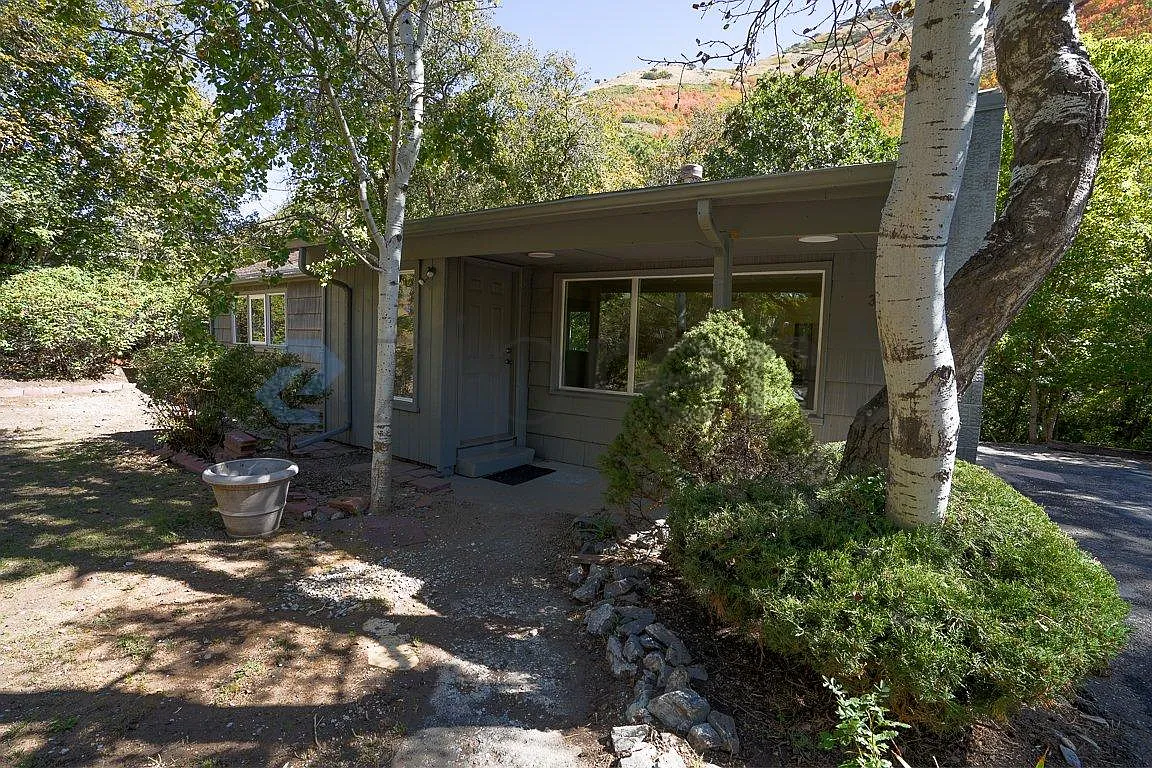 3 bed, 948 sqft, $2,900 — Photo 2