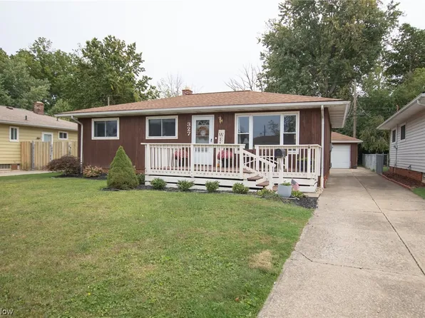 327 Erieview Blvd, Sheffield Lake, OH 44054