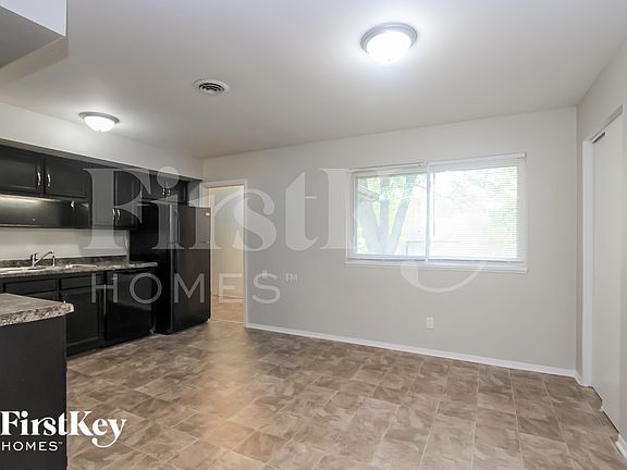 4th image of 221 Grovewood Dr