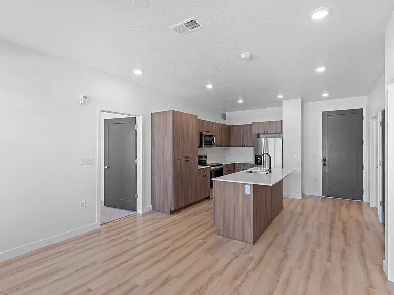 188 N 800th St E #4 — Photo 10