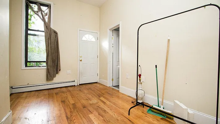 Rented by Nooklyn NYC LLC | media 43