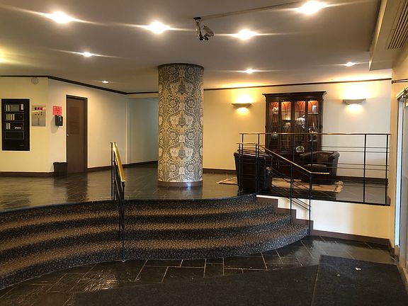 3rd image of 6833 N Kedzie Ave APT 601