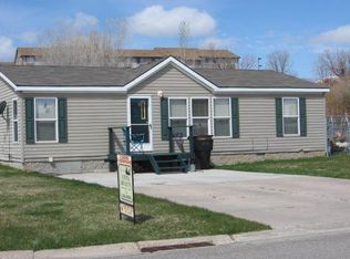 491 Grass Valley Dr, Evanston, WY 82930