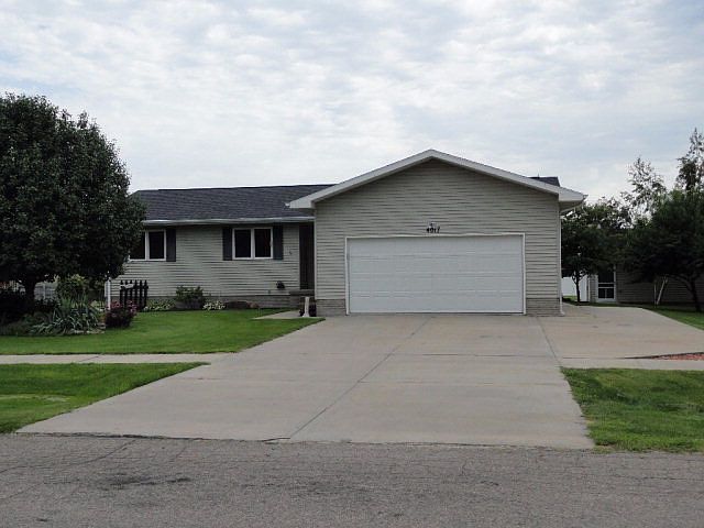 1st image of 4017 Greenwood Dr