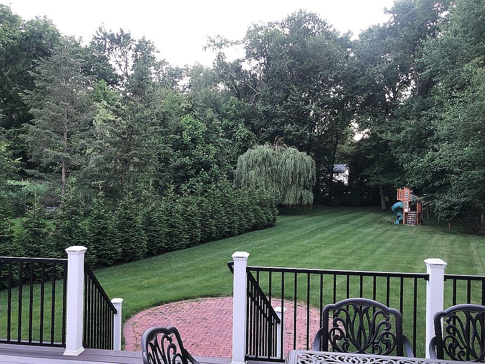 2nd image of 513 Stony Brook Ln