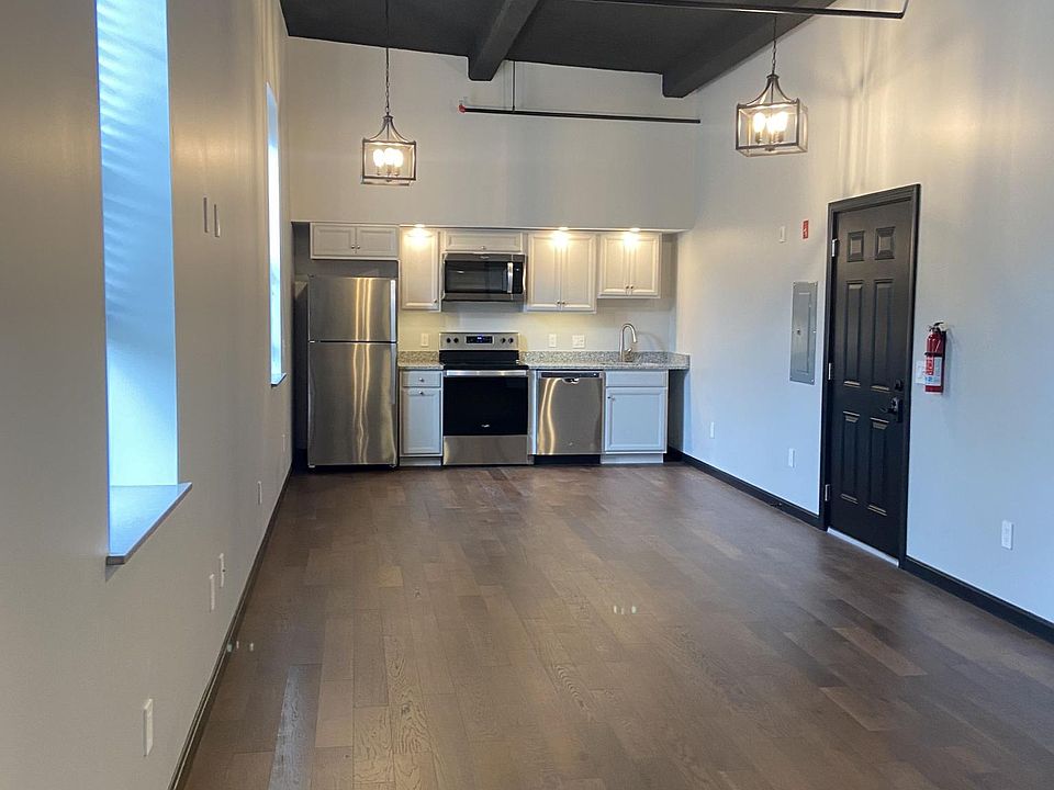2nd image of 24 Beacon St #202A