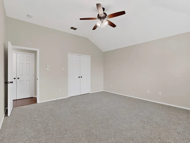 1037 Johnson City Ave — Photo 30