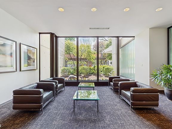 3rd image of 2800 N Lake Shore Dr APT 3915