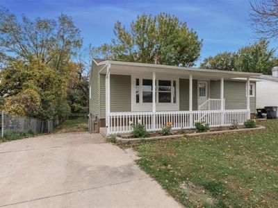110 2nd Ave, Hiawatha, IA, 52233