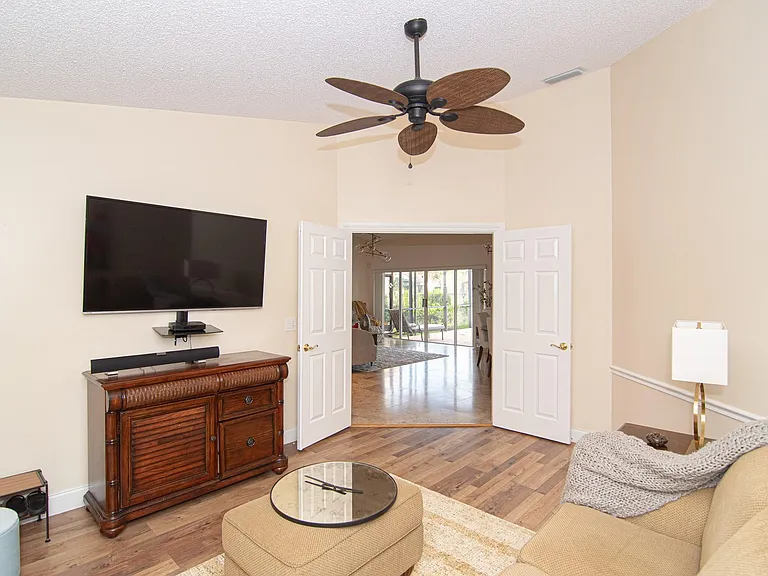 8410 Brussels Way — Photo 29