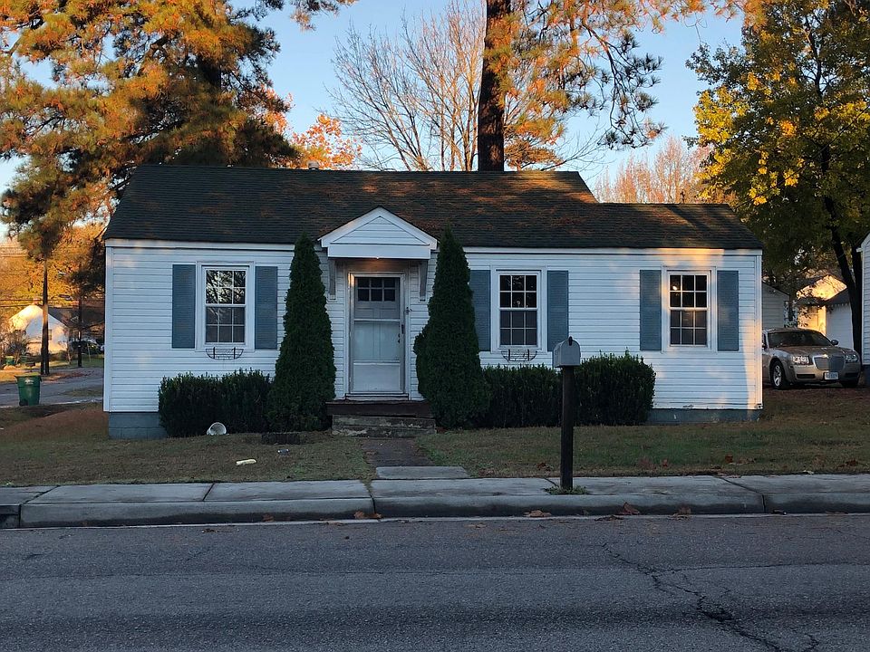 1st image of 2409 Oaklawn Blvd