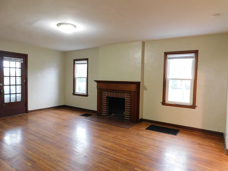 1460 W 6th Ave #A — Photo 9