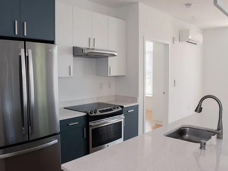 Element Apartments — Photo 21
