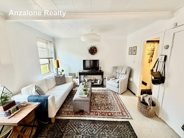 12 Hanover Ave #2 — Photo 11