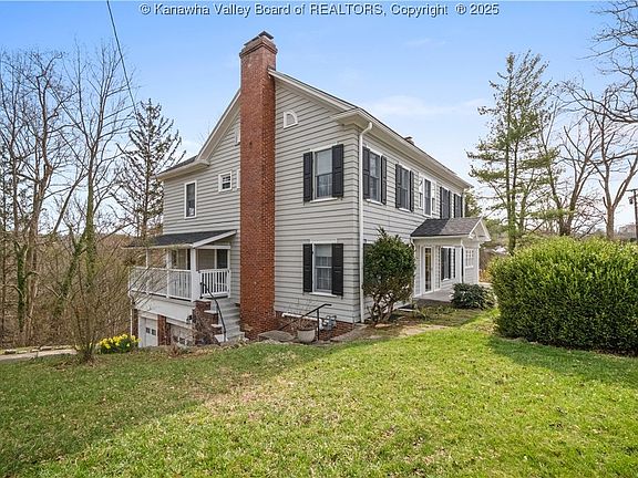 3rd image of 1701 Edgewood Dr