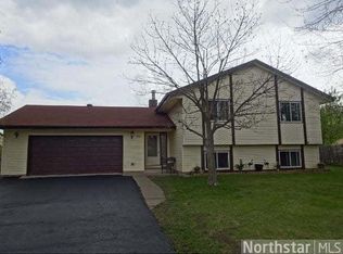 2404 E 115th St, Burnsville, MN 55337