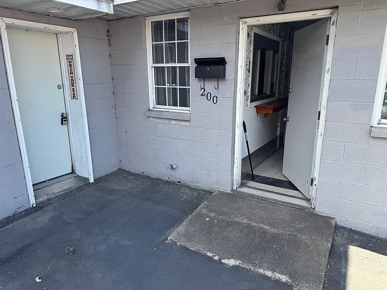 200 N Main St — Photo 20