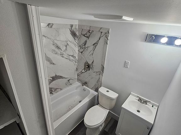 3rd image of 4035 10th St #4035