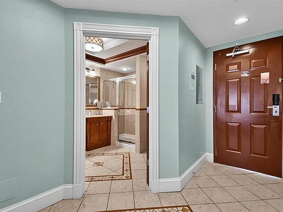 4th image of 200 OCEAN CREST DRIVE #924