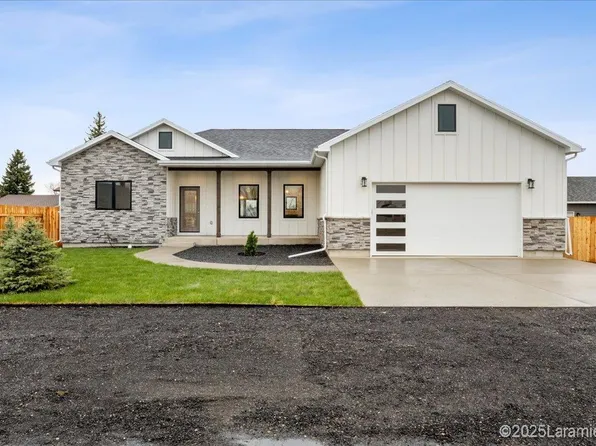 1669 E Jefferson St, Laramie, WY 82070