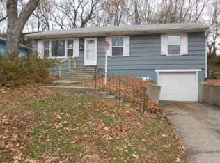 319 Maple St, Liberty, MO 64068