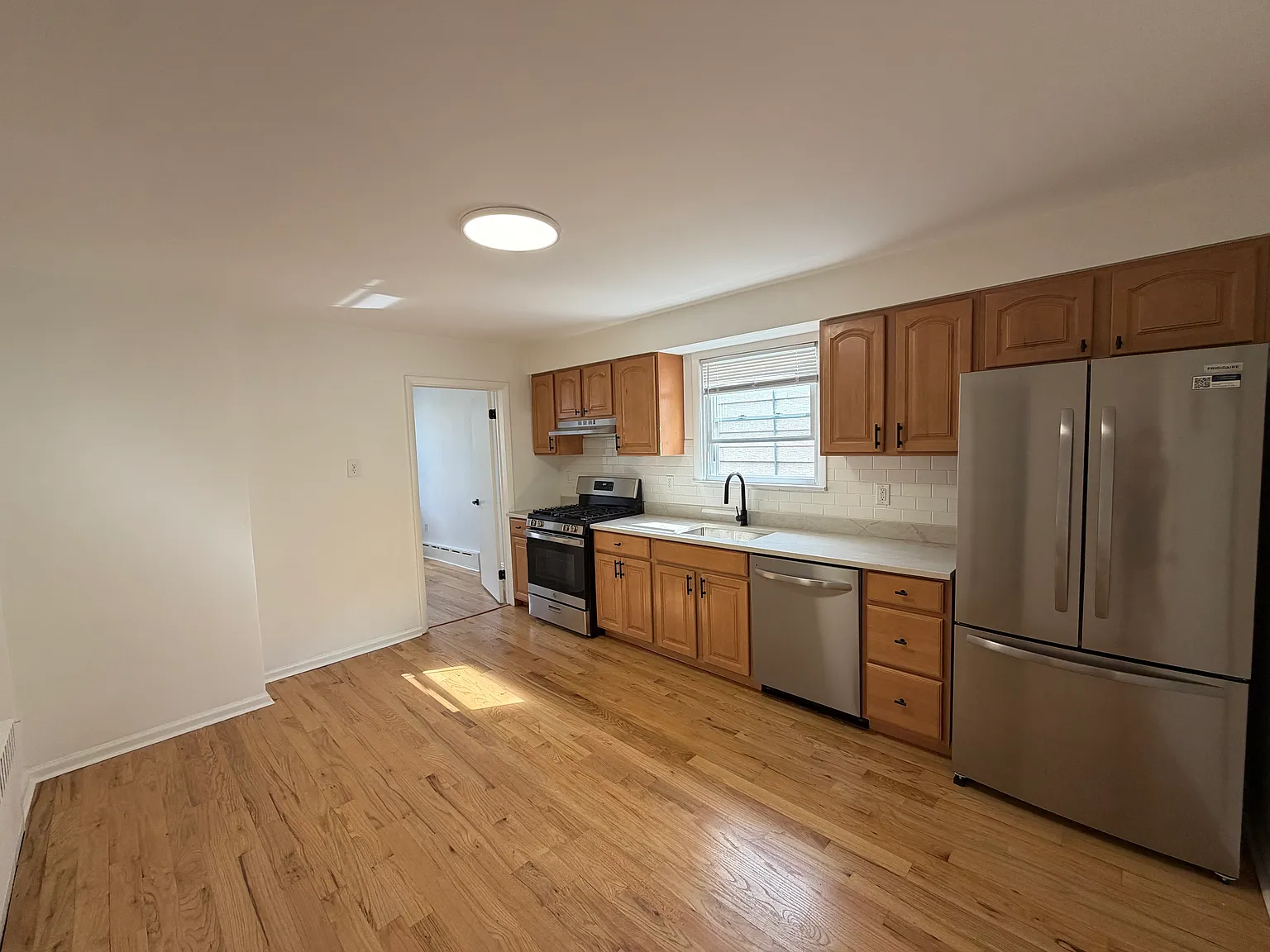 Newly Updated Top-Floor 2BR + Office in Bayonne — Photo 3