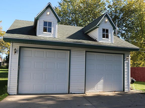 4th image of 1894 Flandrau St N