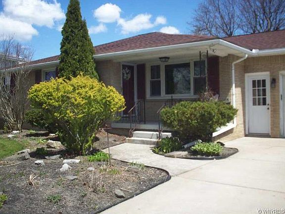 2nd image of 19 Blair Ln