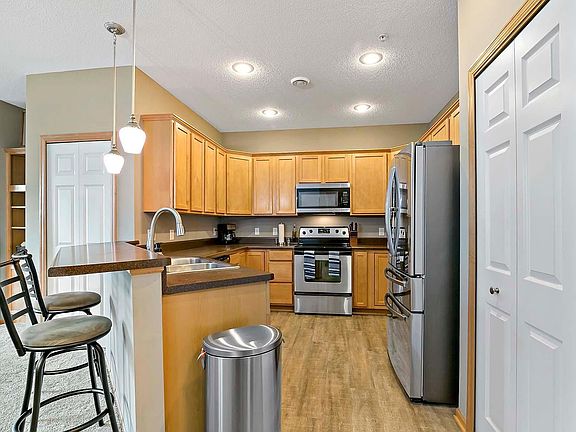 5th image of 13722 Atrium Ave #303